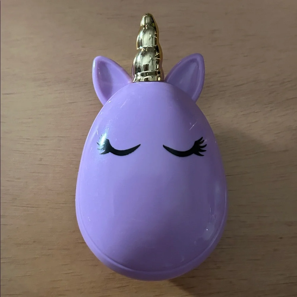 Free with bundle or purchase New Unicorn 🦄 Lavender Lilac Gold Hair Brush 👱🏻‍♀️